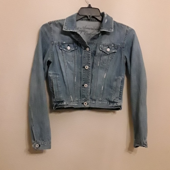 American Eagle Outfitters Jackets & Blazers - American Eagle Jean Jacket, Sz M, crop, distress